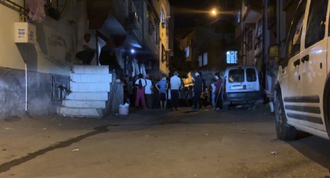 Baba, 42 yaşındaki oğlunu bıçaklayarak öldürdü! 4